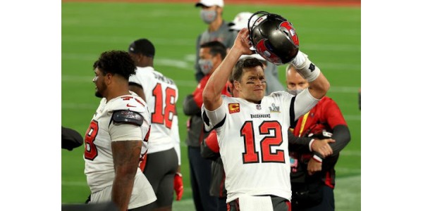 Tampa Bay Buccaneers fortsätter att behålla förra säsongens lagspelare under den nya säsongen